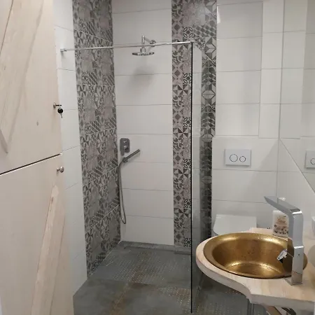Apartament Διαμέρισμα Ούστκα